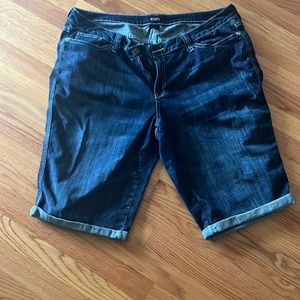 a.n.a Bermuda Jean shorts 20w